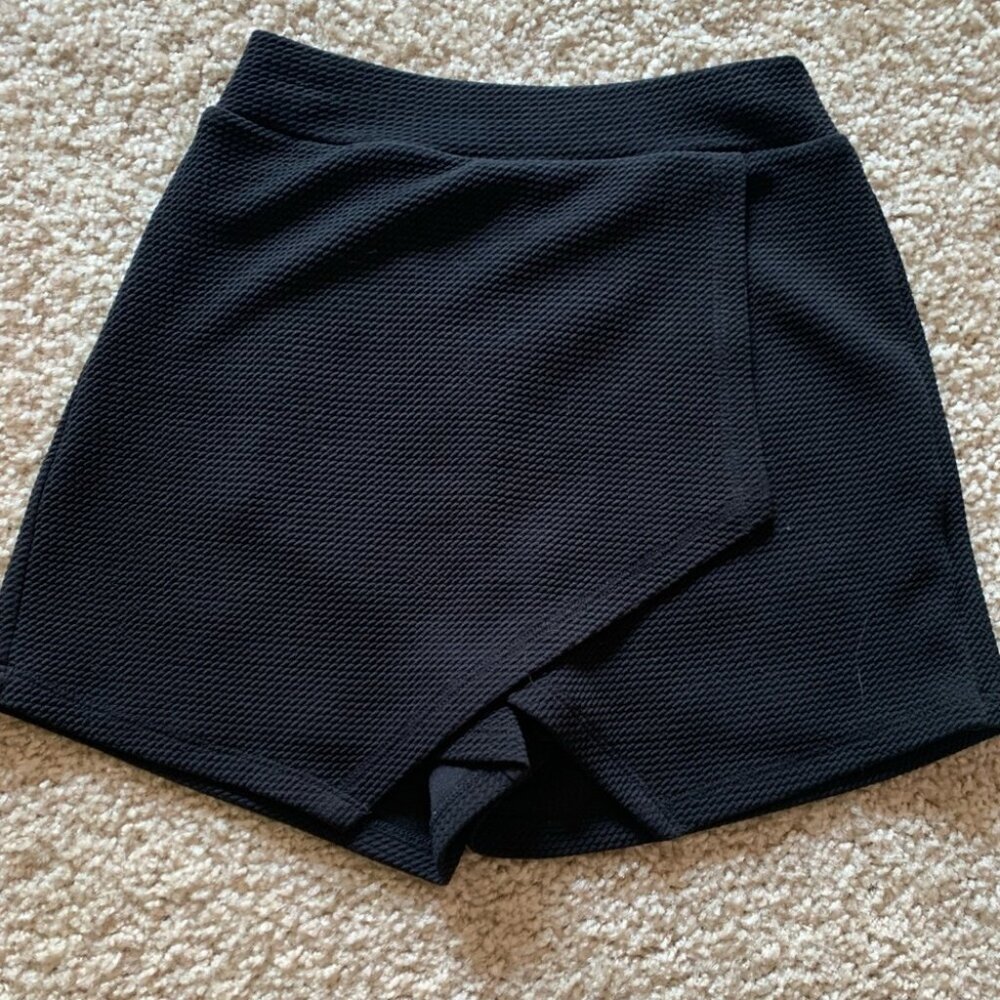 Soprano black skort
